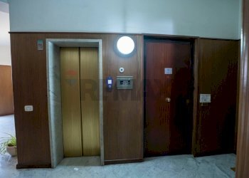 Ricezione / Lobby - Quadrilocale via locatelli
 
13 d, Catania - foto 22