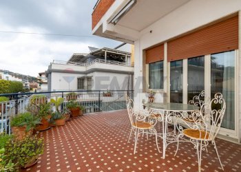 Terrazza - Appartamento Via Francesco Crispi
 
31, Aci Castello - foto 1