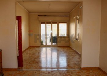 Stanza vuota - Appartamento Via Francesco Crispi
 
31, Aci Castello - foto 19