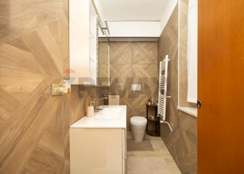 Bagno - Independent house via Cesare Beccaria
 
29, Gessate - photo 8