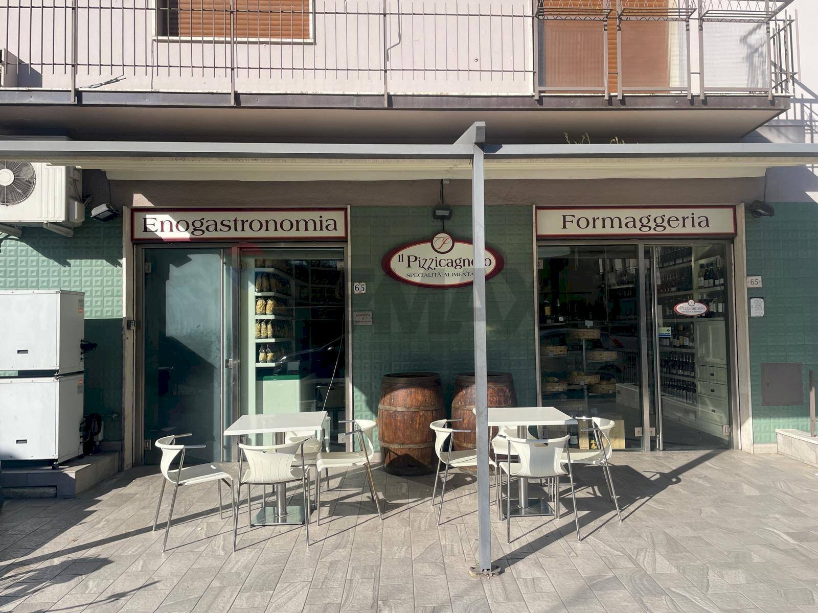 Edificio all\'aperto - Attività Commerciale viale Gramsci
 
65, San Giovanni Valdarno - foto 2