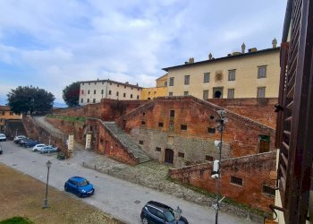 Vista  esterna - Three-room apartment VIA DELLA LIBERTA
 
63, Cerreto Guidi - photo 3