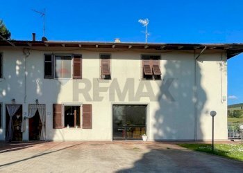 FACCIATA - Casa semi indipendente Via Dianella
 
2D, Vinci - foto 1