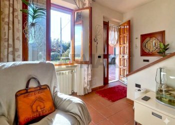 Soggiorno - Casa semi indipendente Via Dianella
 
2D, Vinci - foto 9