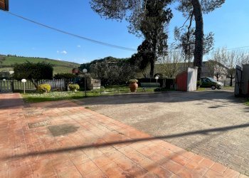 Giardino a comune - Casa semi indipendente Via Dianella
 
2D, Vinci - foto 23