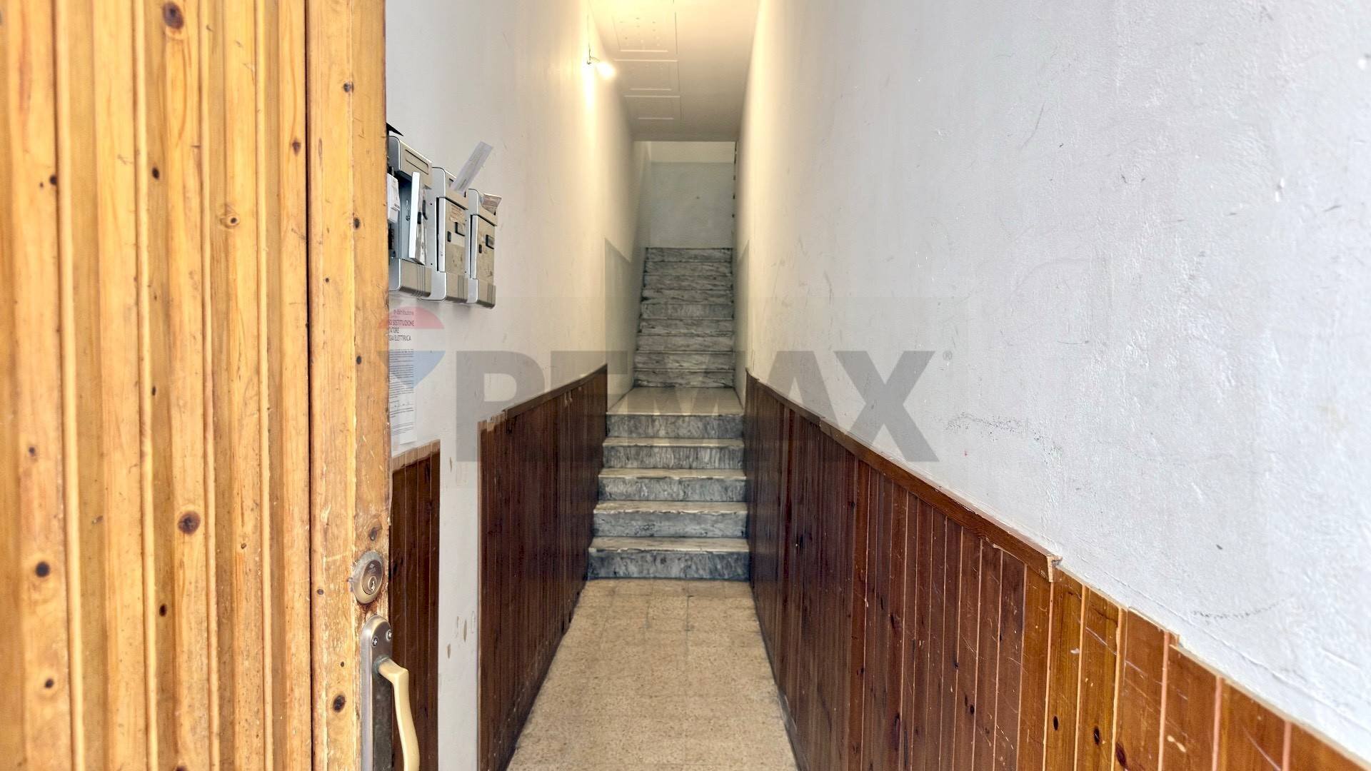 Hall / corridoio - Four-room apartment Via Ridolfi
 
96, Empoli - photo 3