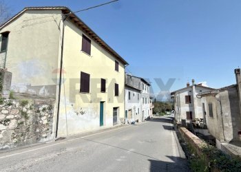 Edificio all\'aperto - Casa indipendente Via della Costa
 
23, Santa Maria a Monte - foto 1