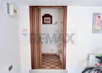 Hall / corridoio - Casa indipendente Via della Costa
 
23, Santa Maria a Monte - foto 13