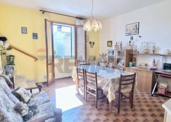 Sala da pranzo - Casa indipendente Via della Costa
 
23, Santa Maria a Monte - foto 16
