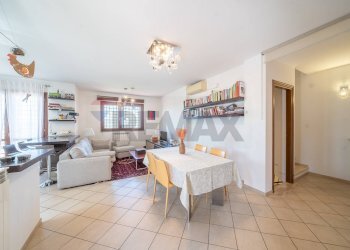 Sala da pranzo - Semi-detached house VIA QUARTARELLA
 
11A, Riano - photo 8