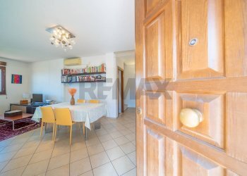 Sala da pranzo - Semi-detached house VIA QUARTARELLA
 
11A, Riano - photo 15