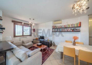 Sala da pranzo - Semi-detached house VIA QUARTARELLA
 
11A, Riano - photo 18