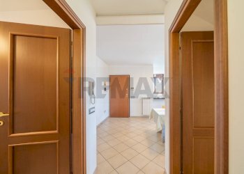 Hall / corridoio - Semi-detached house VIA QUARTARELLA
 
11A, Riano - photo 27