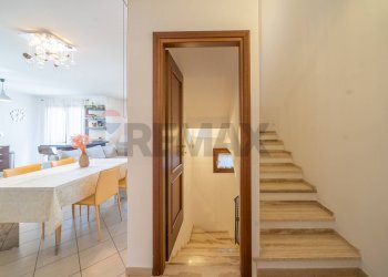 Scale - Semi-detached house VIA QUARTARELLA
 
11A, Riano - photo 28
