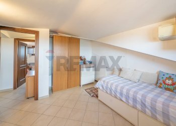 Camera / camera da letto - Semi-detached house VIA QUARTARELLA
 
11A, Riano - photo 50