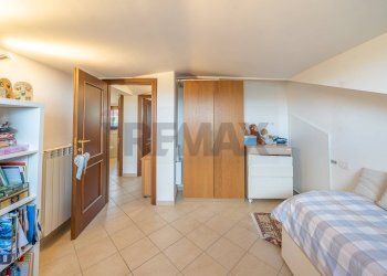 Camera / camera da letto - Semi-detached house VIA QUARTARELLA
 
11A, Riano - photo 51