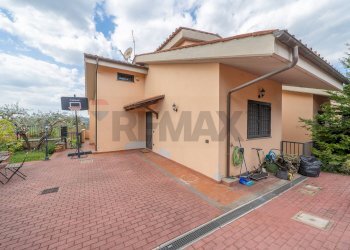 Terrazza - Semi-detached house VIA QUARTARELLA
 
11A, Riano - photo 81