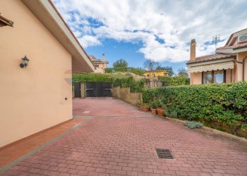 Terrazza - Semi-detached house VIA QUARTARELLA
 
11A, Riano - photo 84