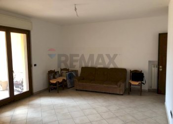 Soggiorno - Three-room apartment Via Del Sodo
 
13, Magione - photo 18