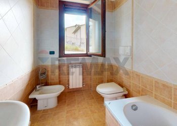 Bagno - Three-room apartment Via Del Sodo
 
13, Magione - photo 27