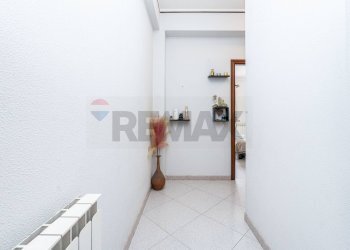 Hall / corridoio - Casa semi indipendente Via Etnea
 
423, Gravina di Catania - foto 3