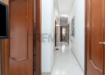 Hall / corridoio - Casa semi indipendente Via Etnea
 
423, Gravina di Catania - foto 4