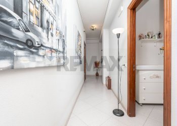 Hall / corridoio - Casa semi indipendente Via Etnea
 
423, Gravina di Catania - foto 9