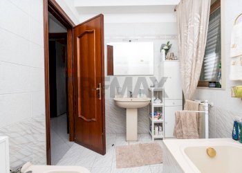 Bagno - Casa semi indipendente Via Etnea
 
423, Gravina di Catania - foto 17