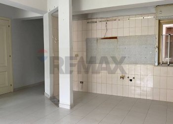 Stanza vuota - Bilocale Via Ernesto Cianciolo
 
45, Messina - foto 14