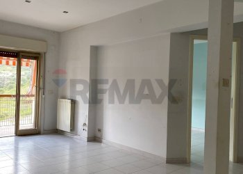 Stanza vuota - Bilocale Via Ernesto Cianciolo
 
45, Messina - foto 16