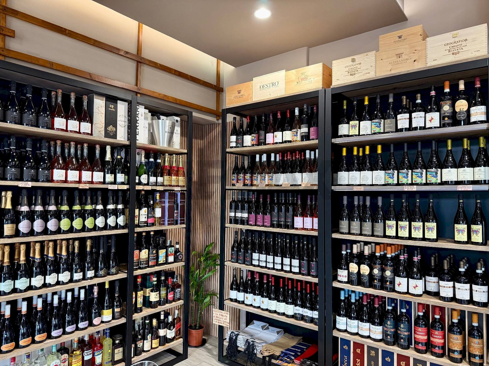 Cantina - Attività Commerciale Piazza Marconi
54, Trecastagni - foto 3