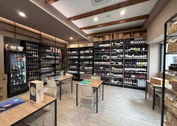 Cantina - Commercial Activity Piazza Marconi
 
54, Trecastagni - photo 19