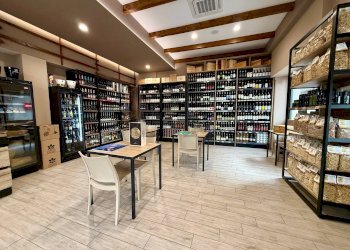 Dispensa di stoccaggio - Commercial Activity Piazza Marconi
 
54, Trecastagni - photo 20