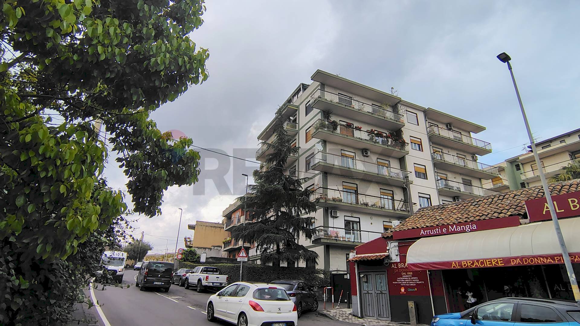 Edificio all\'aperto - Appartamento Via Pietra ell'Ova
 
354, Tremestieri Etneo - foto 1