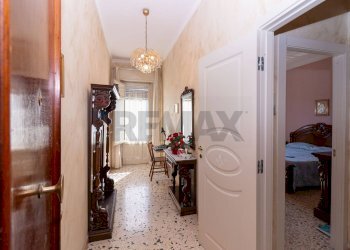 Hall / corridoio - Quadrilocale Via Etnea
 
72, Gravina di Catania - foto 7