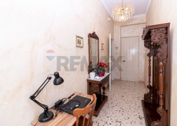 Hall / corridoio - Quadrilocale Via Etnea
 
72, Gravina di Catania - foto 8