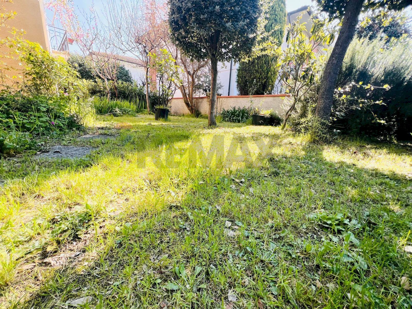 Giardino - Villa via monte cristallo, Cecina - photo 2