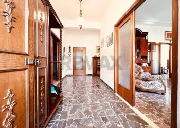 Hall / corridoio - Villa Cecina - photo 4