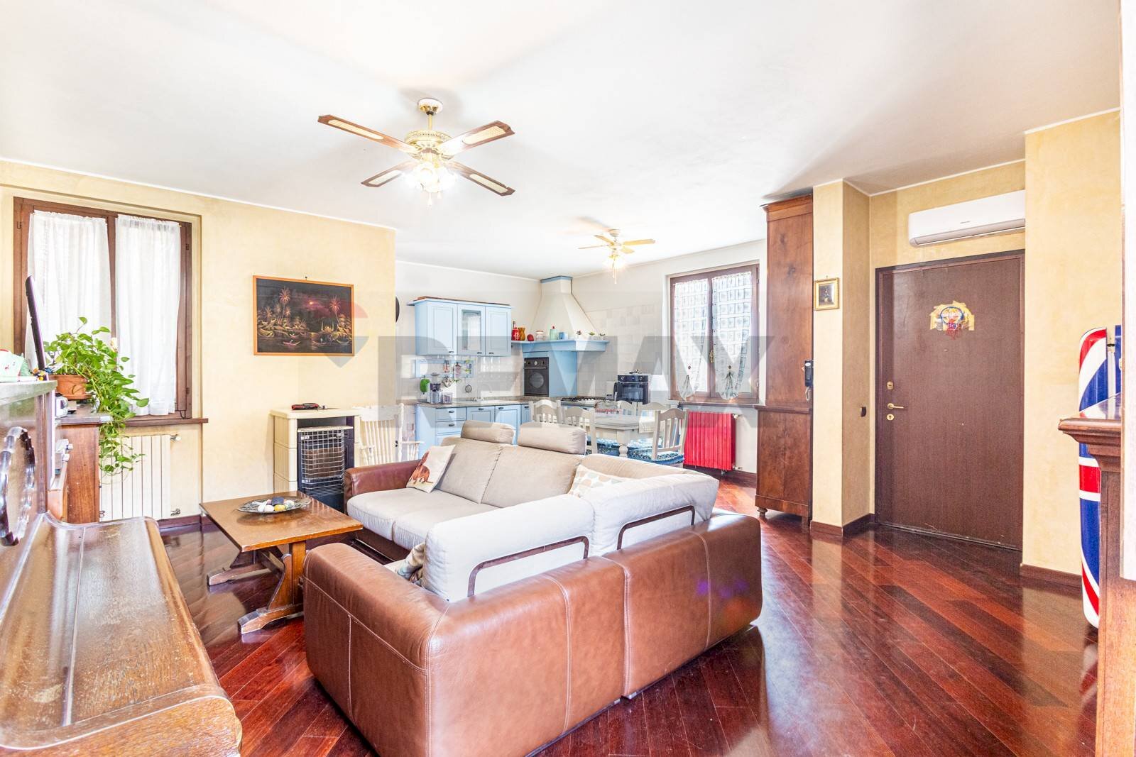 Soggiorno - Trilocale Via G. Garibaldi
 
1, Carpiano - foto 1