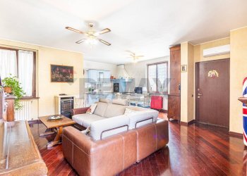 Soggiorno - Trilocale Via G. Garibaldi
 
1, Carpiano - foto 1