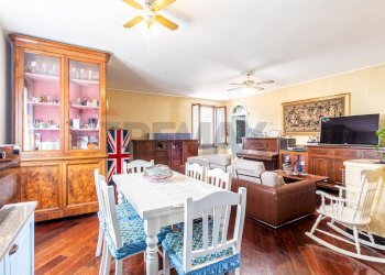 Sala da pranzo - Trilocale Via G. Garibaldi
 
1, Carpiano - foto 4