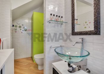 Bagno - Terraced Villa Località Carrobbio, Valera Fratta - photo 8