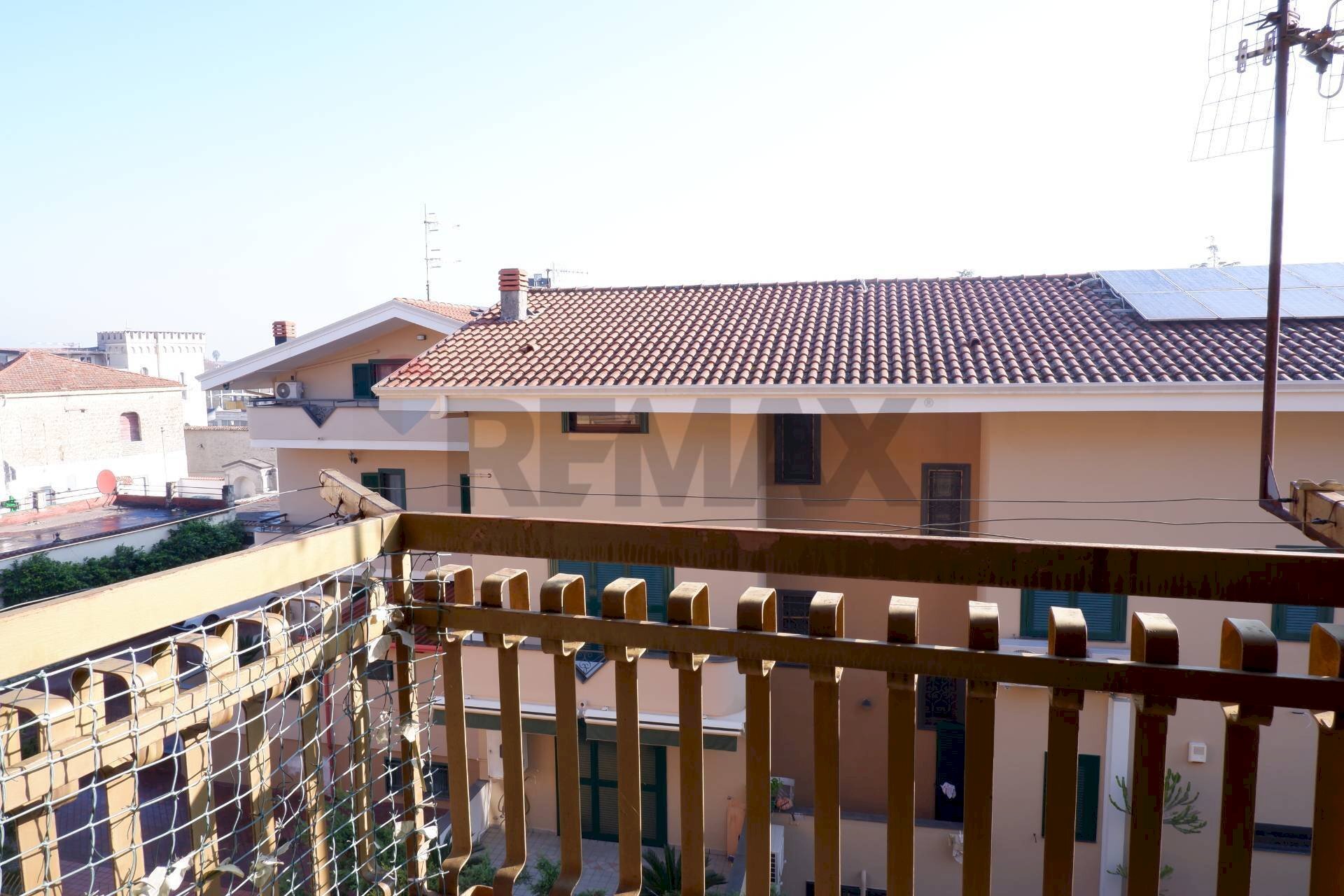 Balcone cucina - Four-room apartment Via Generoso Manna
 
31-33, Frignano - photo 1