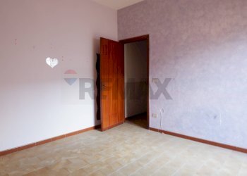 Camera letto 2 - Four-room apartment Via Generoso Manna
 
31-33, Frignano - photo 17