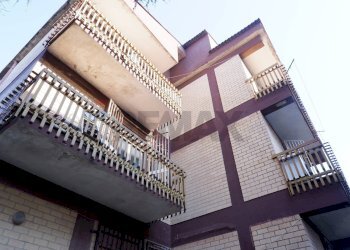 Edificio all\'aperto - Four-room apartment Via Generoso Manna
 
31-33, Frignano - photo 32