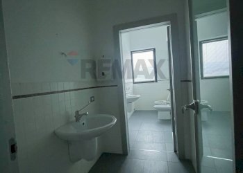 Bagno - Ufficio Via Saragat, L'Aquila - foto 16