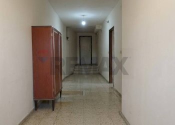 Hall / corridoio - Casa semi indipendente c/da Montupoli Avenna
 
42, Miglianico - foto 13