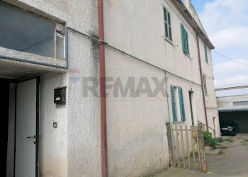 Edificio all\'aperto - Casa semi indipendente c/da Montupoli Avenna
 
42, Miglianico - foto 16