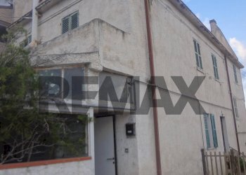 Edificio all\'aperto - Casa semi indipendente c/da Montupoli Avenna
 
42, Miglianico - foto 20