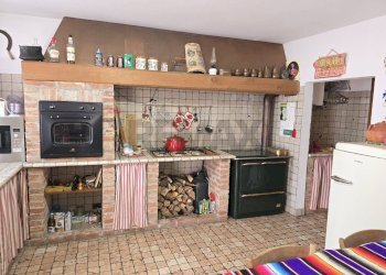 Cucina - Semi-detached house Via Costa
 
62, Lamon - photo 2